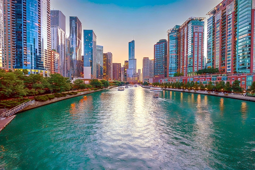 One of Chicago's famous canals.