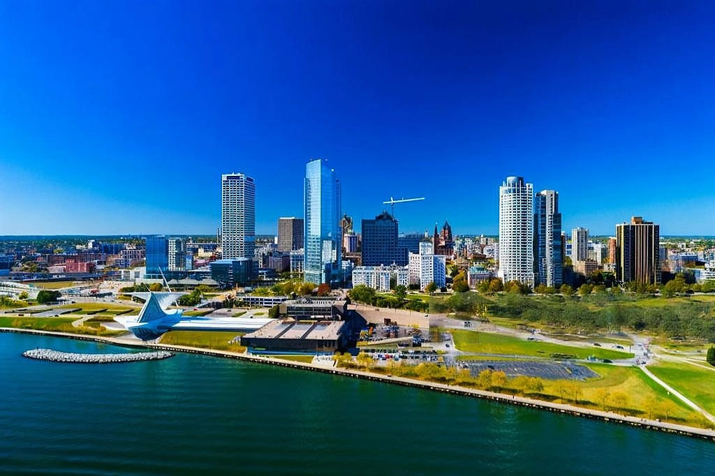 Skyline of Milwaukee, WI.